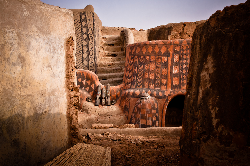 Geometric paintings in Tiebele. 