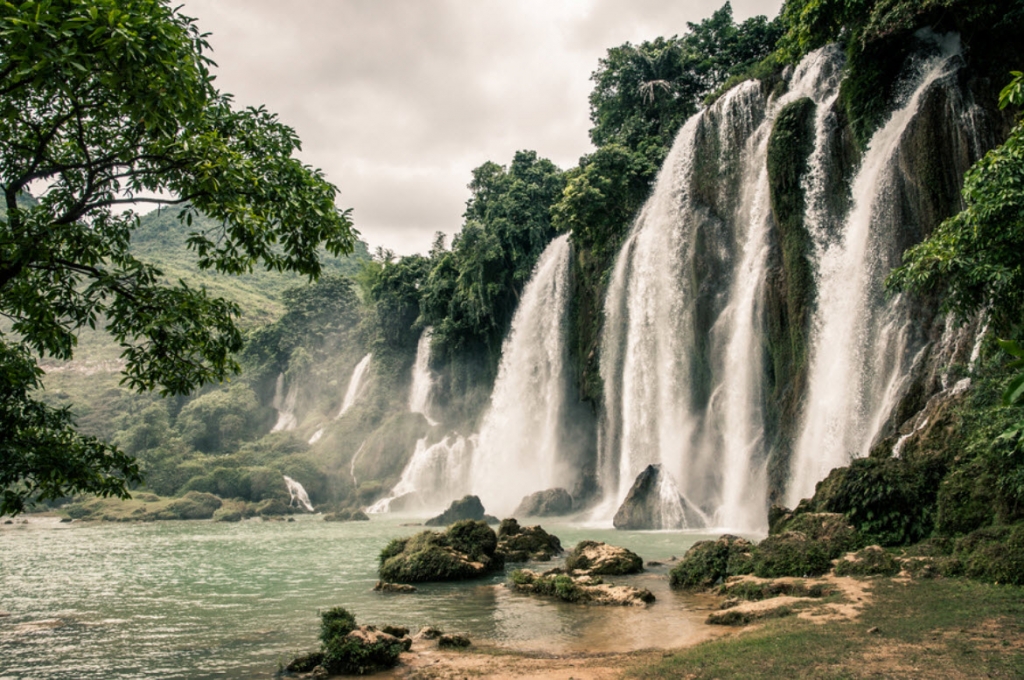 Ban Gioc Falls in China and Vietnam