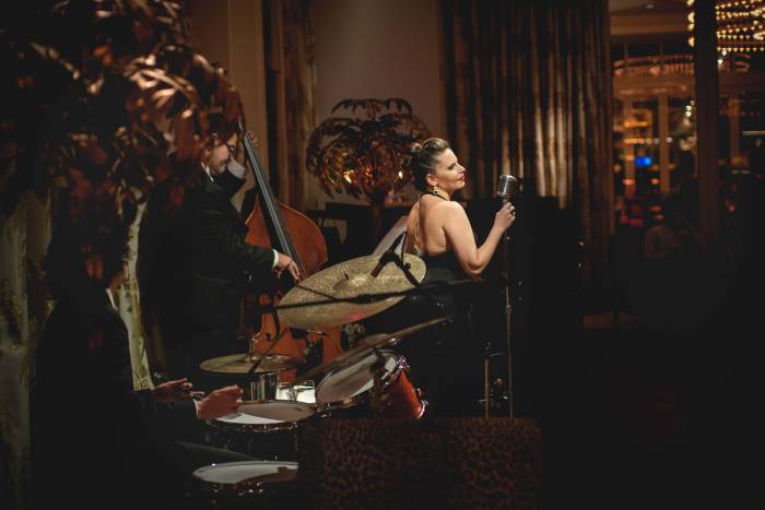 01_28_19_vinylblvd_livingroom_ap_6_of_1_1