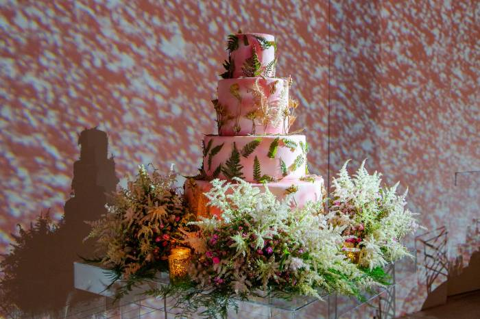 13+ Red Rose Wedding Cake