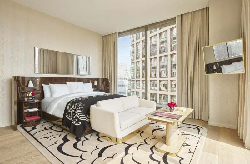 Signature Corner King Room