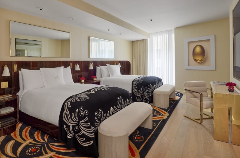 Classic Queen Queen Bed by Nikolas Koenig