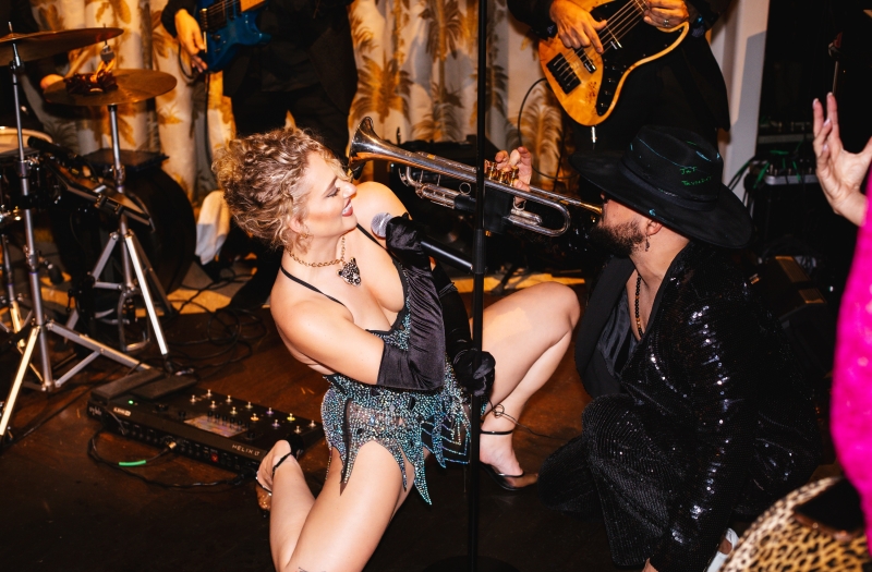 Kat Cunning at The Living Room