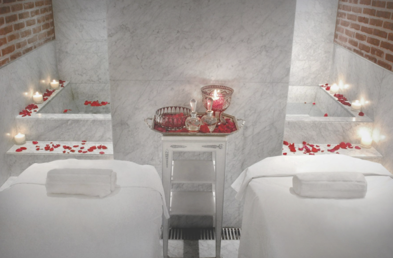 spa massage tables with candles