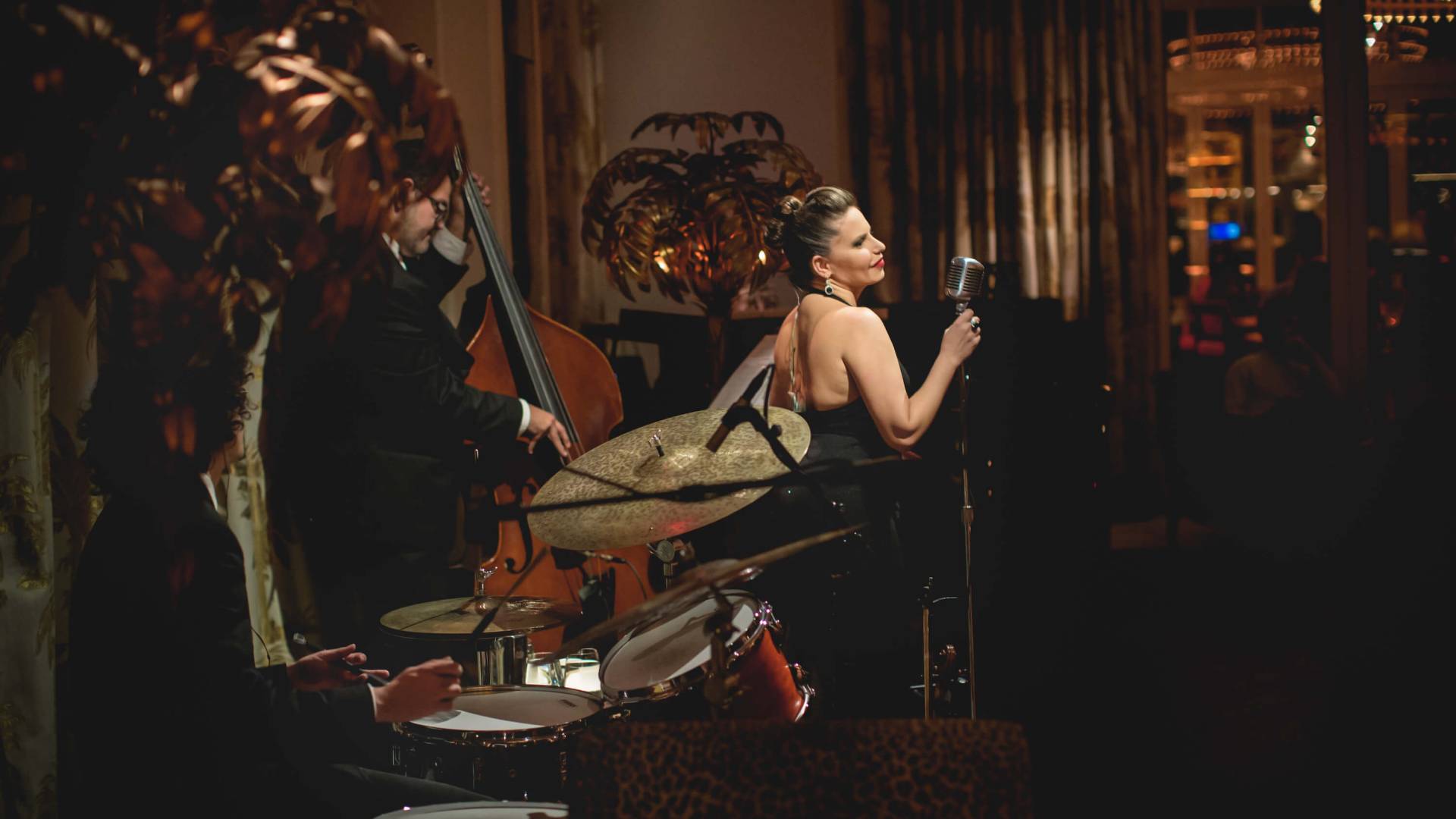 01_28_19_vinylblvd_livingroom_ap_6_of_1_1