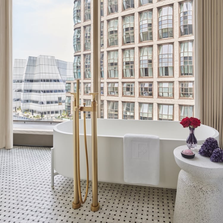 New York Bathroom Corner King