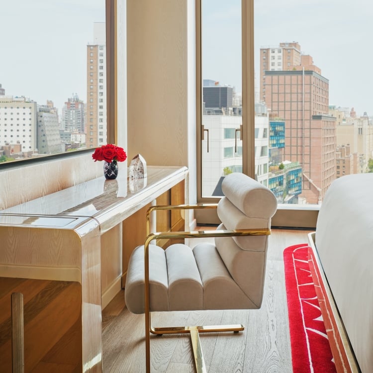 FAENA NEW YORK - High Line Park Junior Suite - Desk View