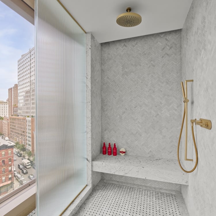 NY Chelsea One-Bedroom Suite Shower
