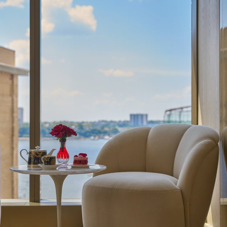 Desk Hudson Signature One Bedroom Suite by Nikolas Koenig