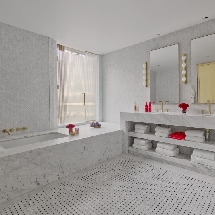 Crystal One Bedroom Suite Bathroom by Nikolas Koenig