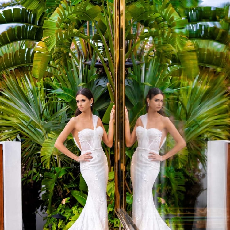 Mirror shot of the bride