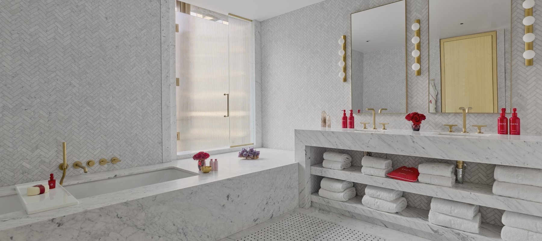 Crystal Two Bedroom Suite bathroom