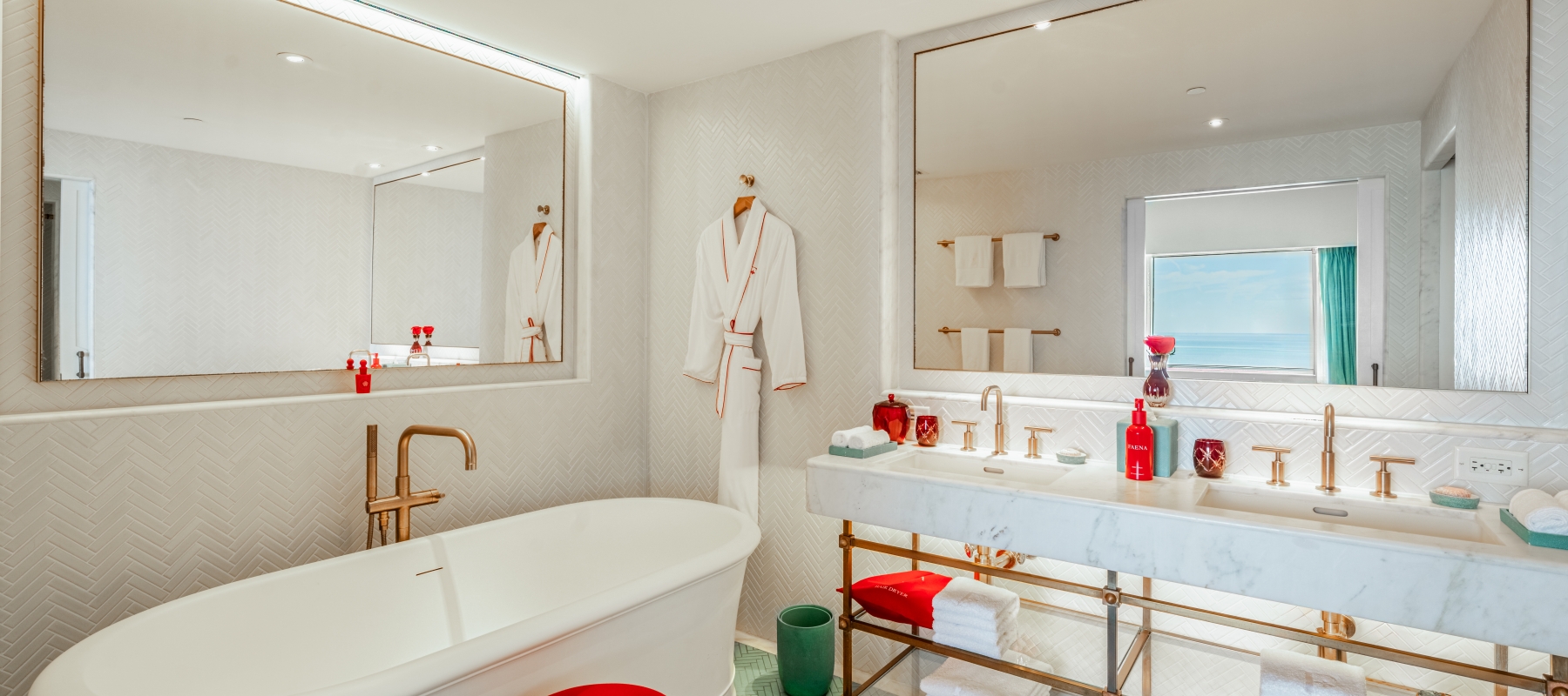 Ocean View Suite - Bathroom 1