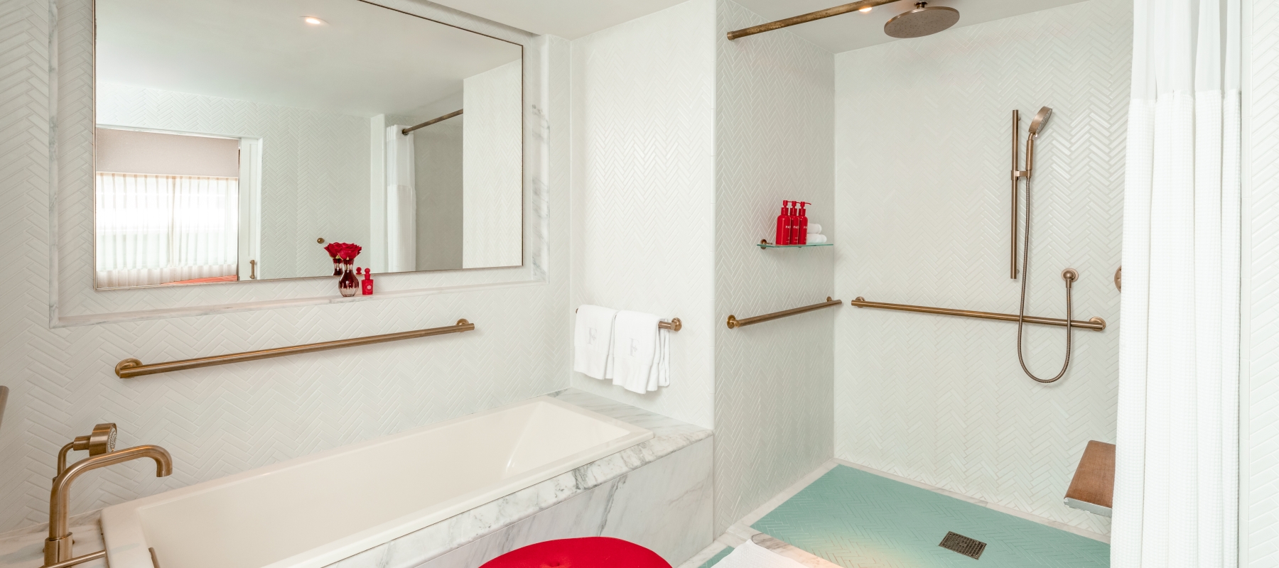 Mobility Jr. Suite Bathroom