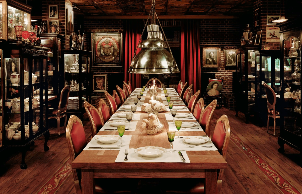 interior of restaurant el mercado