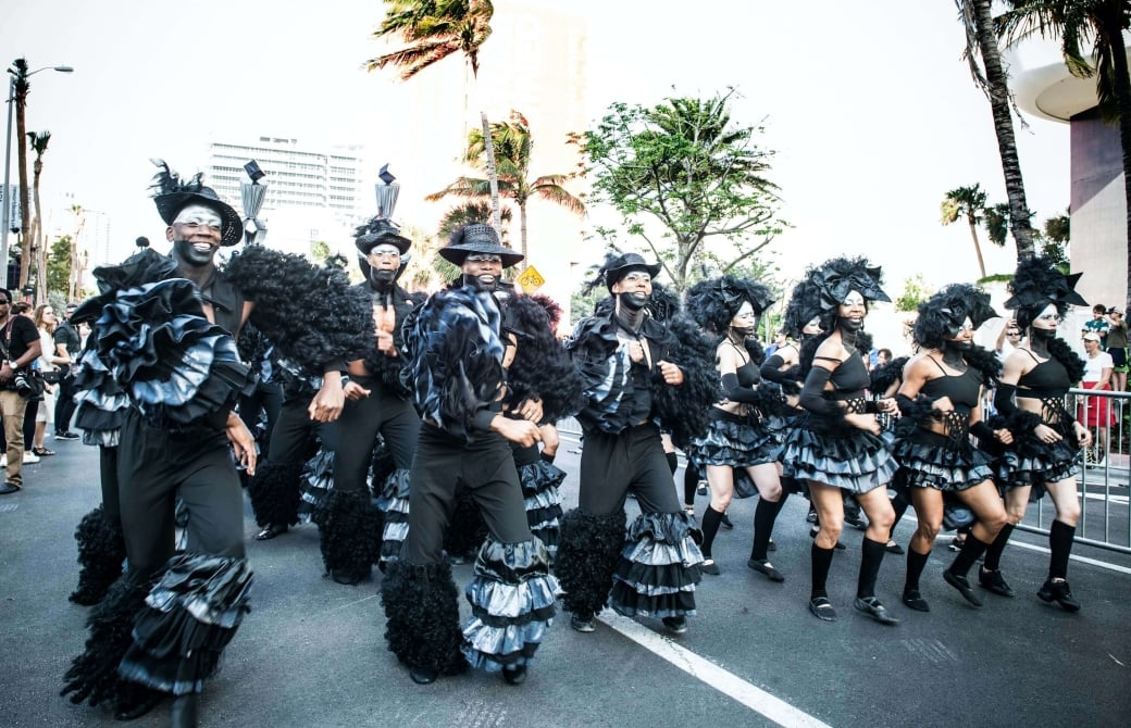 faena art parade