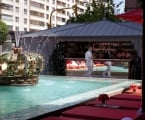 pool bar and crown shaped water fountain