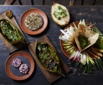 brunch dishes on wooden plates