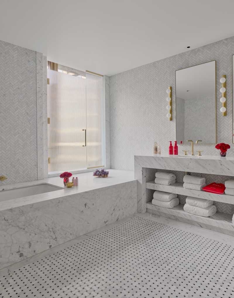 Crystal One Bedroom Suite Bathroom by Nikolas Koenig