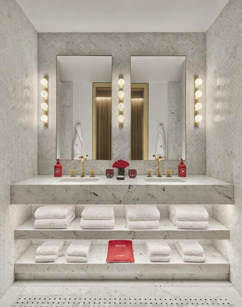 Classic One Bedroom Bathroom