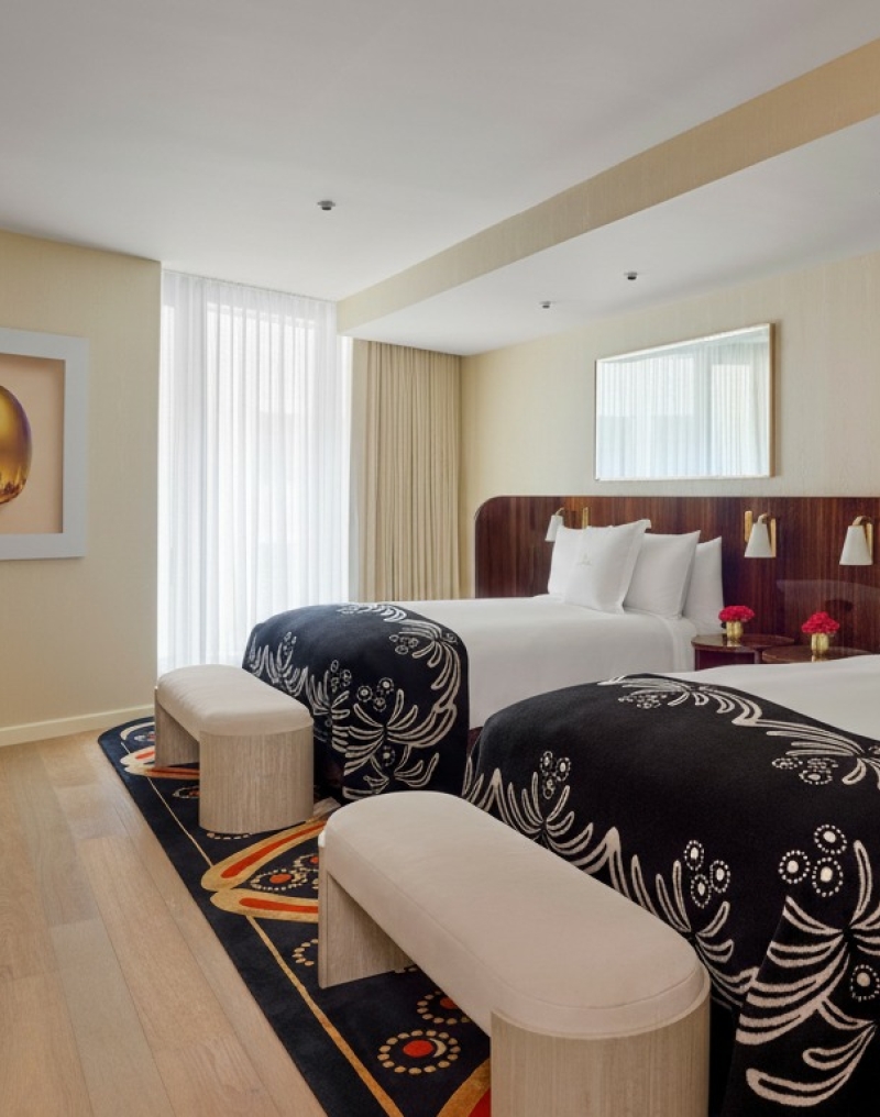 Signature Queen Queen Bedroom