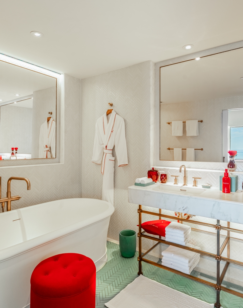 Ocean View Suite - Bathroom 1