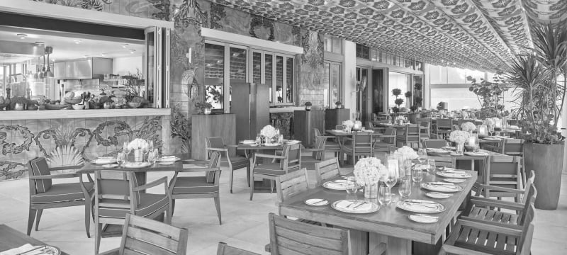 los fuegos dining area