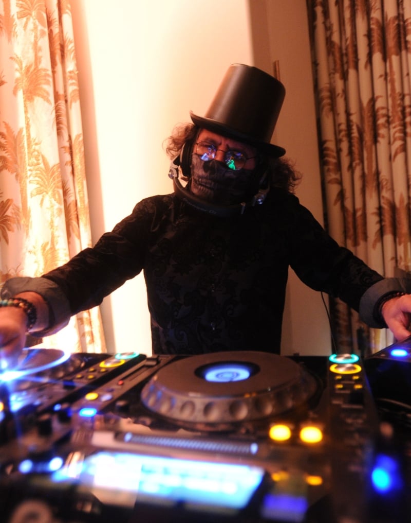 Live DJ Sets, The Living Room 