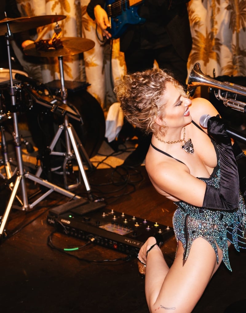 Kat Cunning at The Living Room